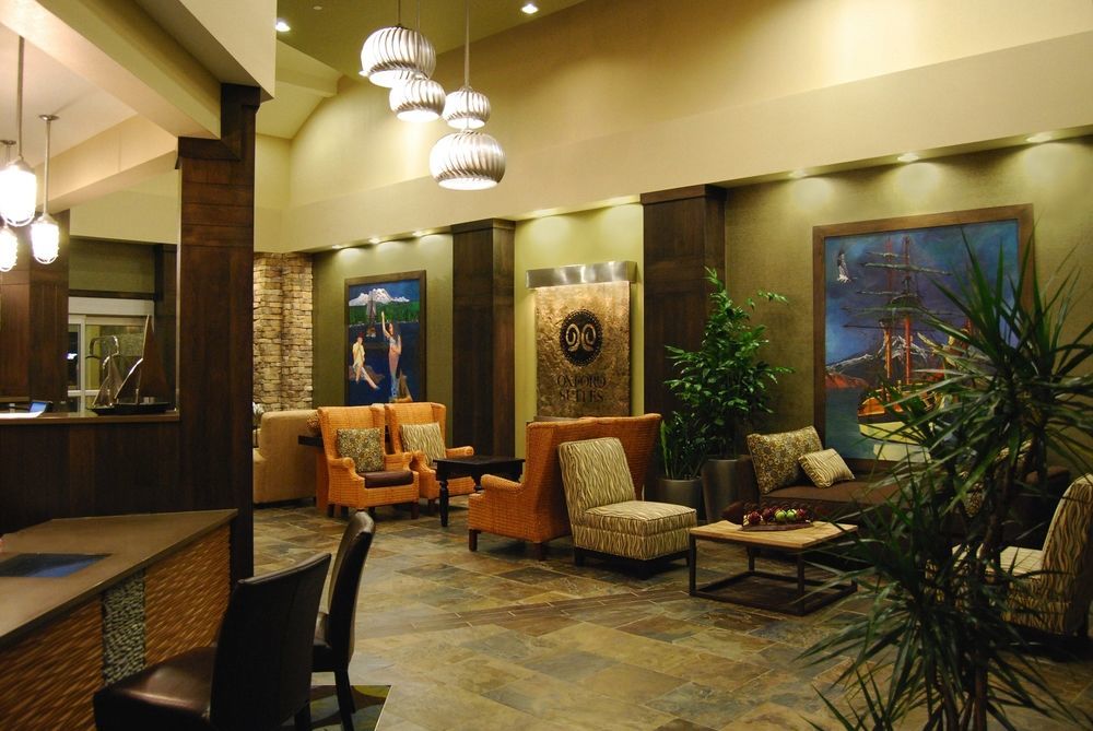 Oxford Suites Silverdale Interior photo