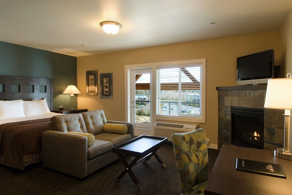 Oxford Suites Silverdale Room photo