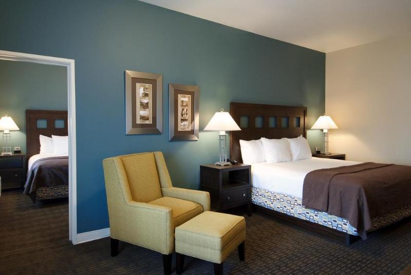 Oxford Suites Silverdale Exterior photo