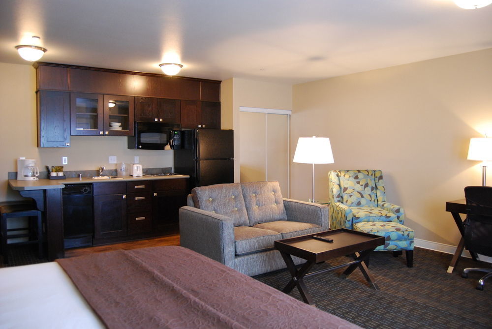 Oxford Suites Silverdale Exterior photo