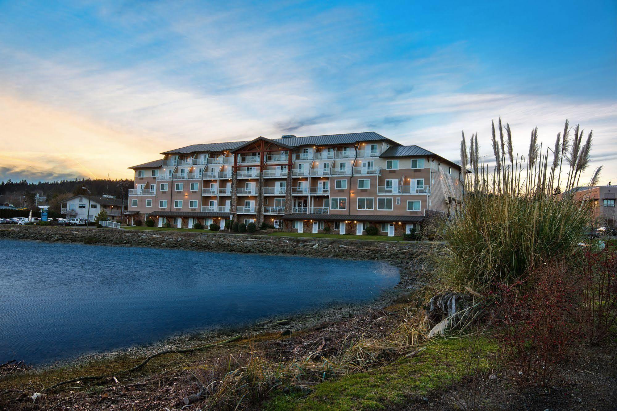 Oxford Suites Silverdale Exterior photo