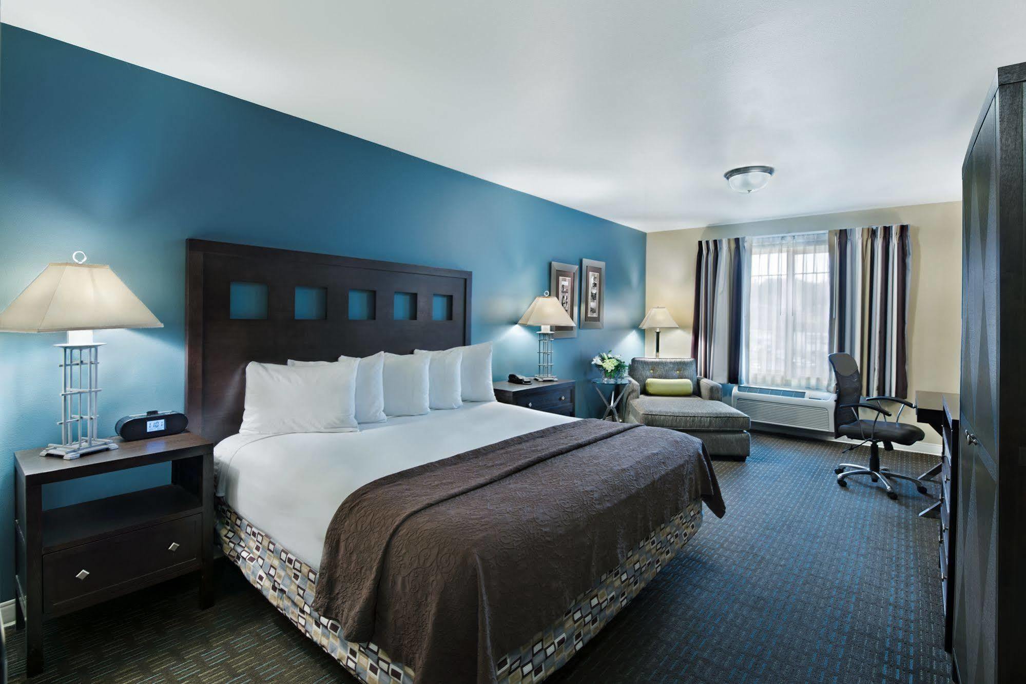 Oxford Suites Silverdale Exterior photo