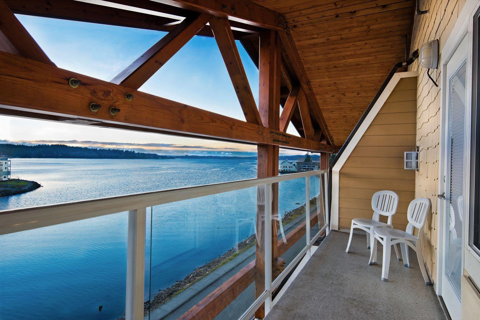 Oxford Suites Silverdale Exterior photo